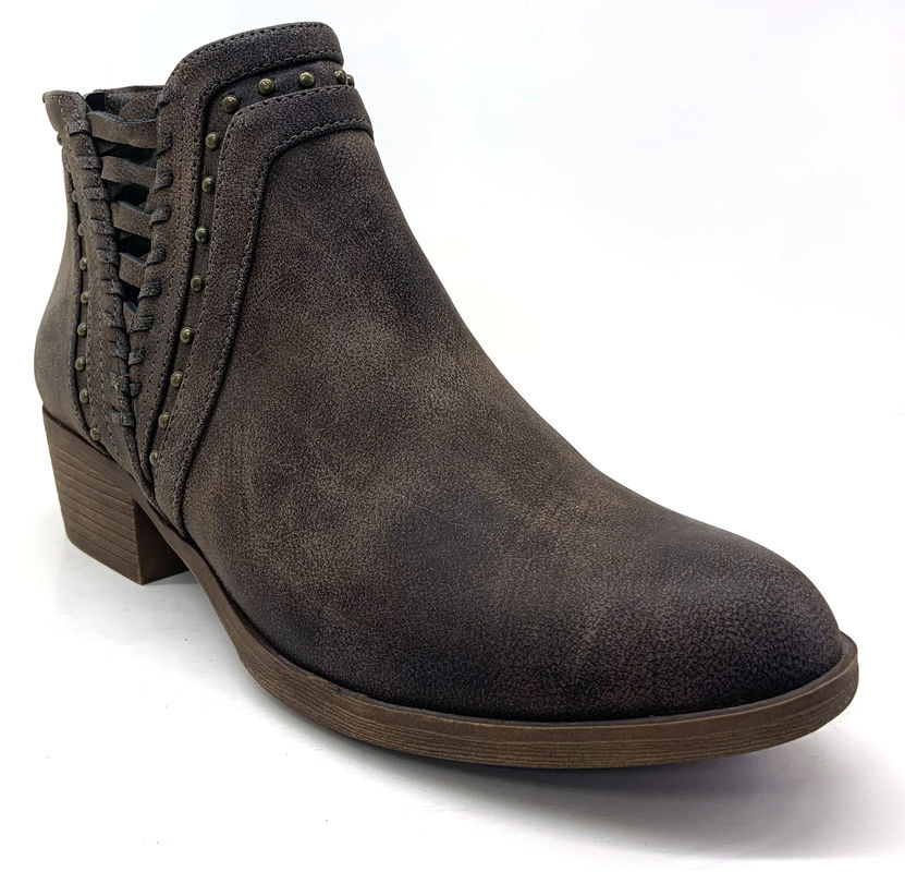 Waterproof Womens Footwears Shoes With Lace Up Slip On Closure Type