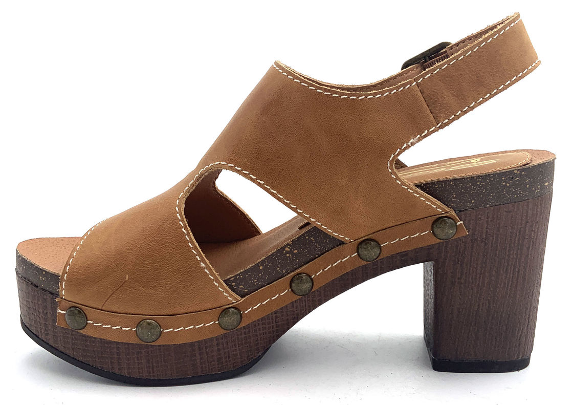 Functional High Heel Chunky Sandals With Buckle Strappy Closure Type
