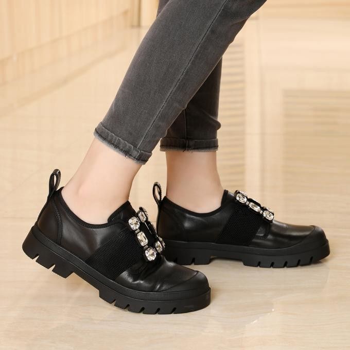 Round Toe Ladies Flat Loafer Shoes Slip On Type For All Seasons OEM